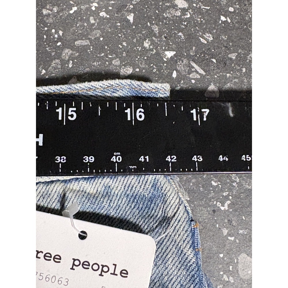 Free People We The Free Distressed Denim Jean Skirt Size 30 New with Tag - Picture 7 of 7